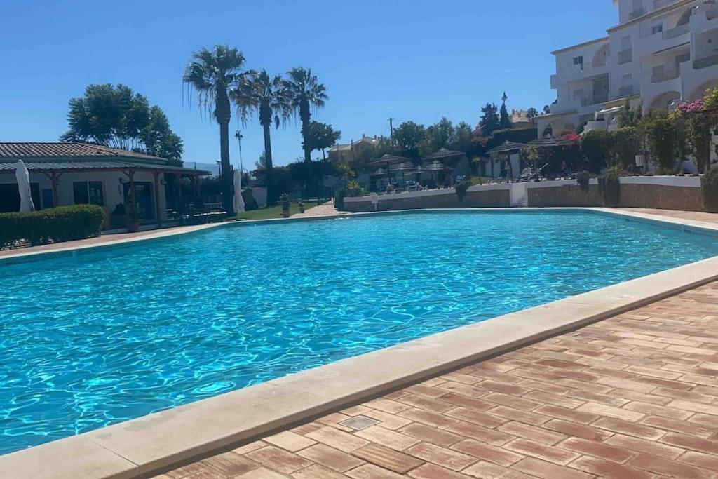 Beautiful Seaview 2 Bedroom Apartment Luz Extérieur photo