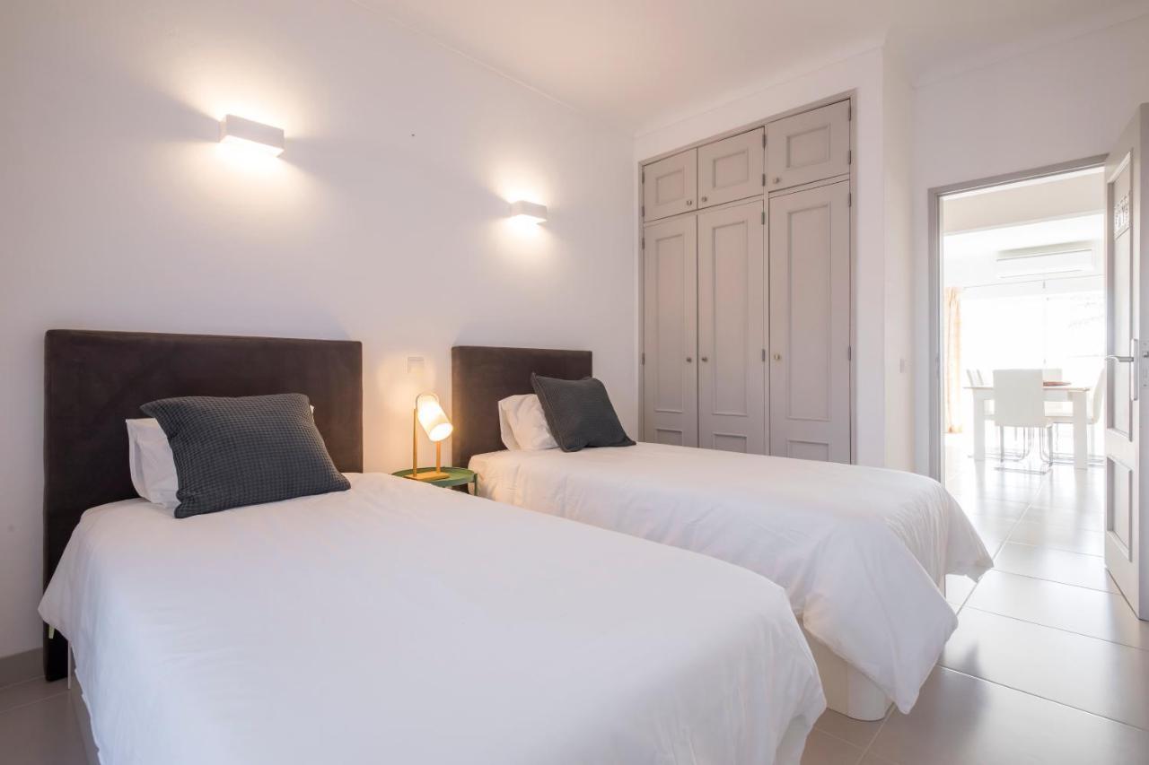 Beautiful Seaview 2 Bedroom Apartment Luz Extérieur photo